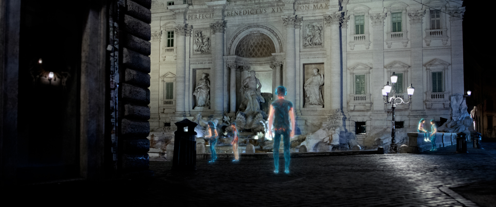 IO NON MI FERMO still: 14 Trevi Vicolo.