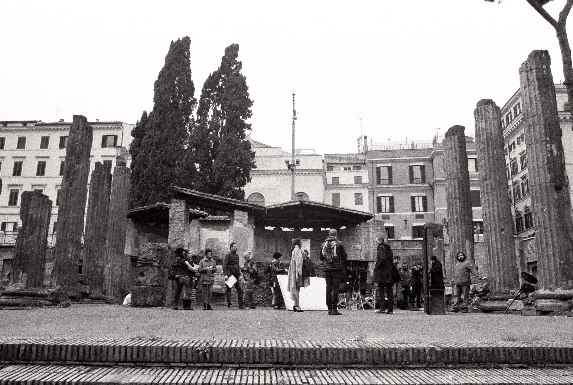 PROSERPINA behind the process image: SET Largo Argentina.